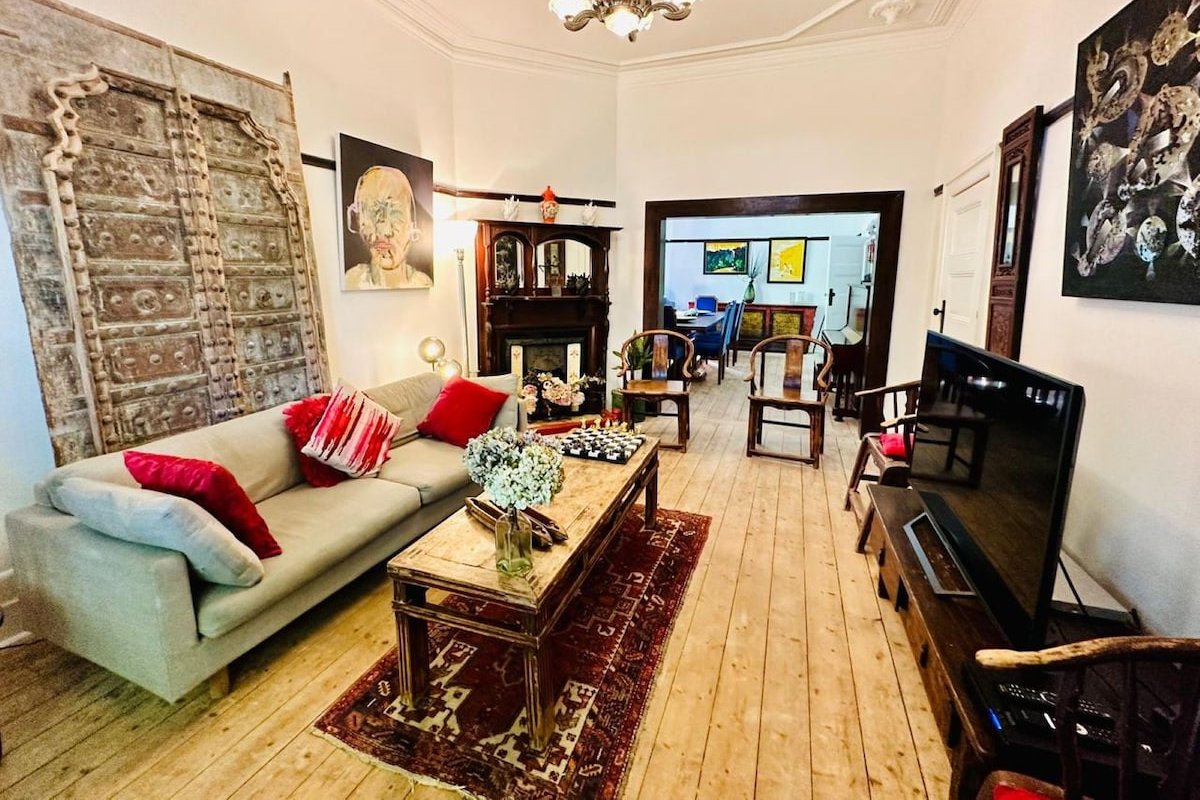 Elwood Eclectic Gem Walk to St Kilda beach gallery image 2