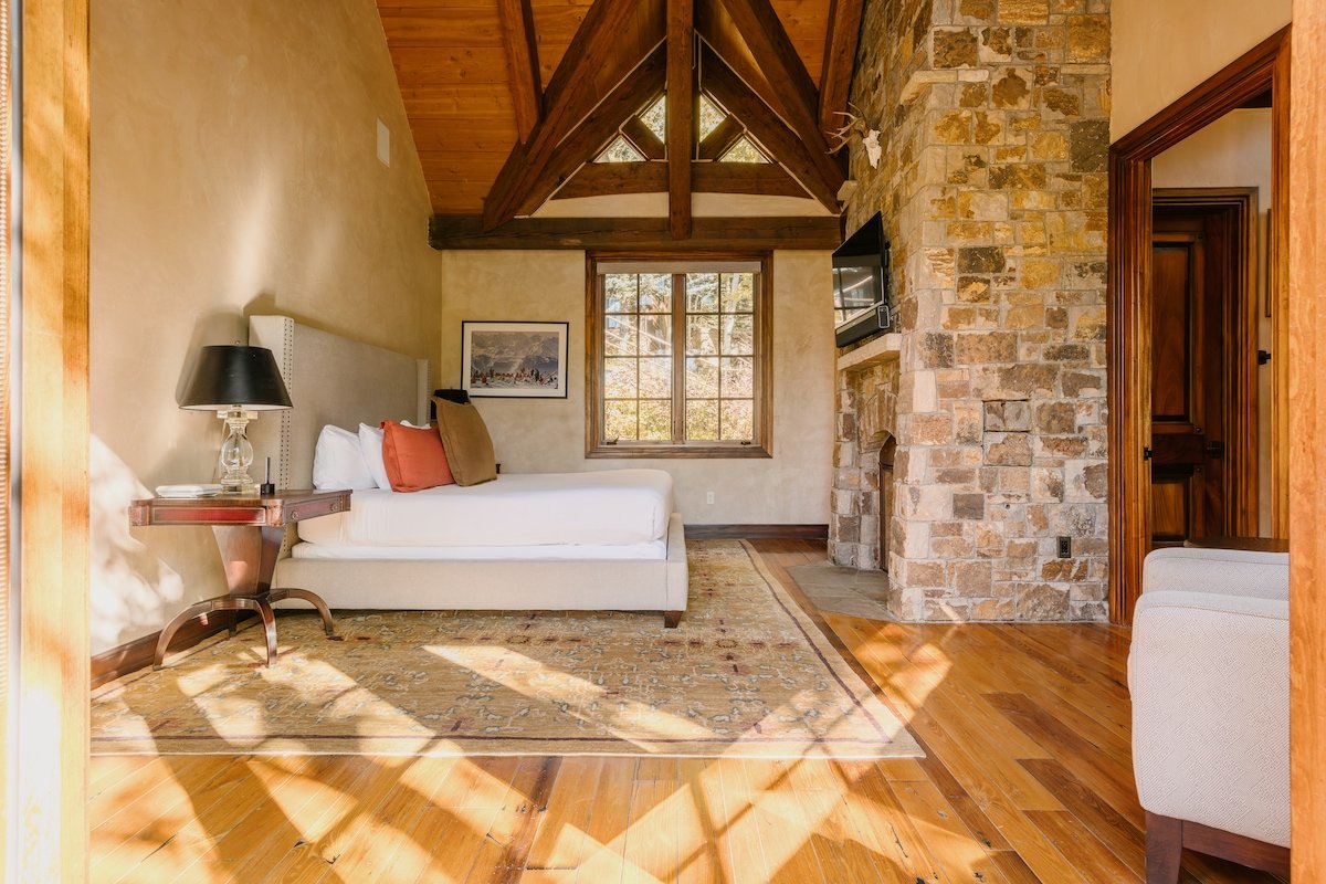 Walk to Ski, Ski Valet, Cabin | By InvitedHome gallery image 3