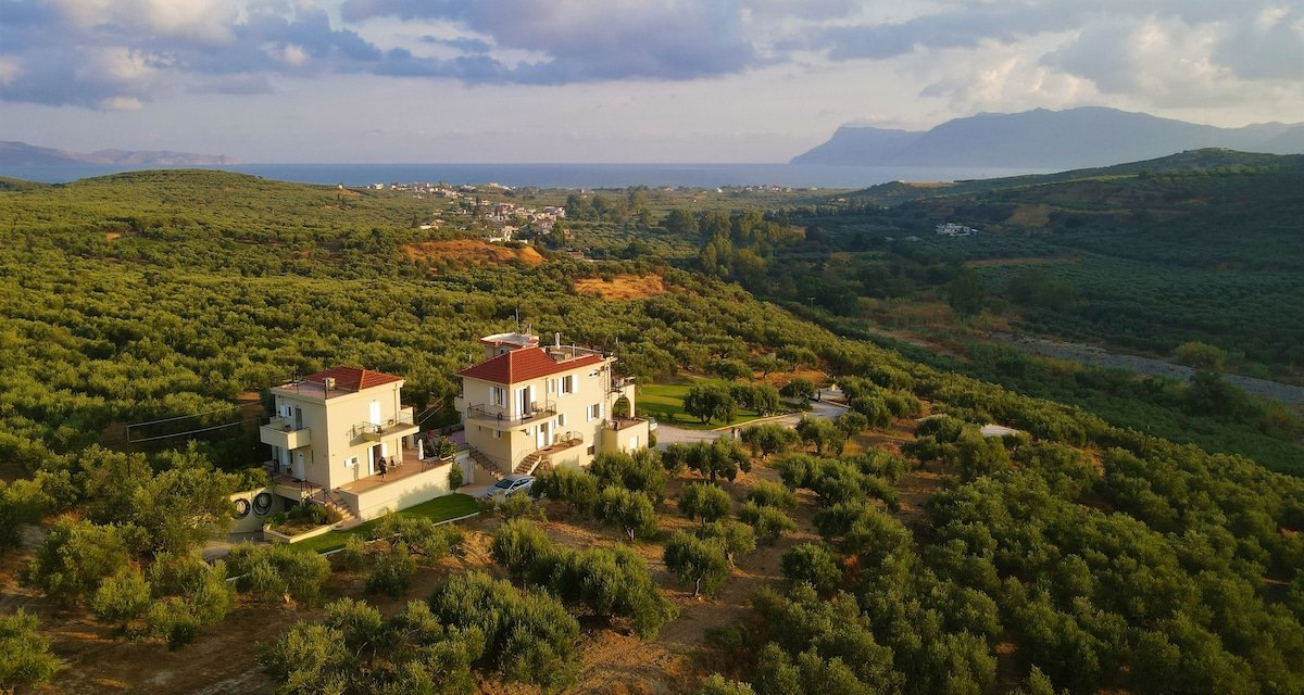 9-Bedroom Coastal Estate above Crete’s Western Sea gallery image 3