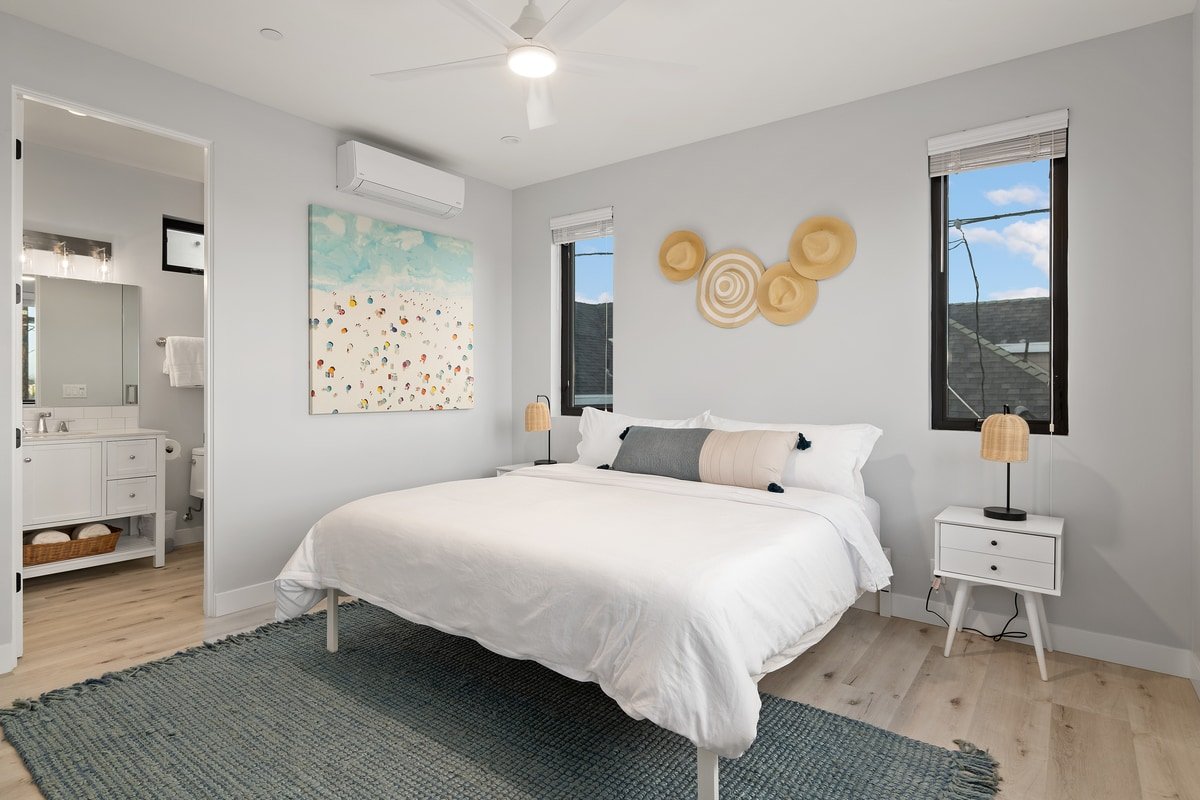 OCEAN VIEW Penthouse – 1 block to the beach gallery image 4