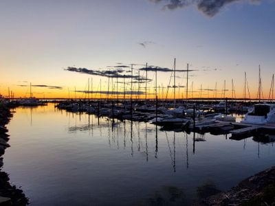 Family/Pet Friendly 3BRM Cottage/FREE Beach Pass