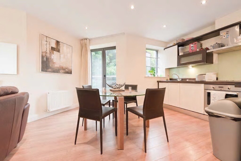 Large open plan living near tram line & Parking gallery image 5