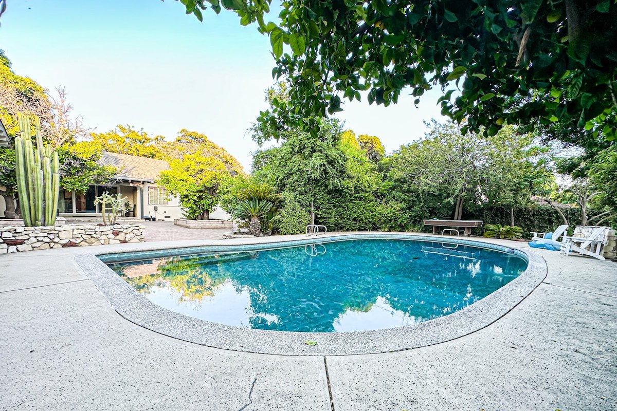 Spacious 6BR Poolside Paradise – LOU1 – UC gallery image 3