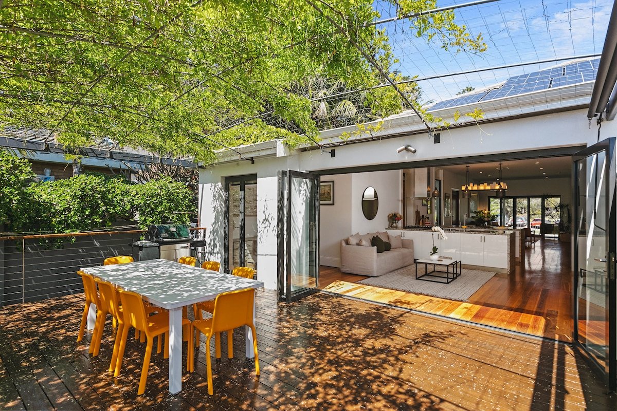 Sea View House – 250m to beach + golf course views gallery image 3