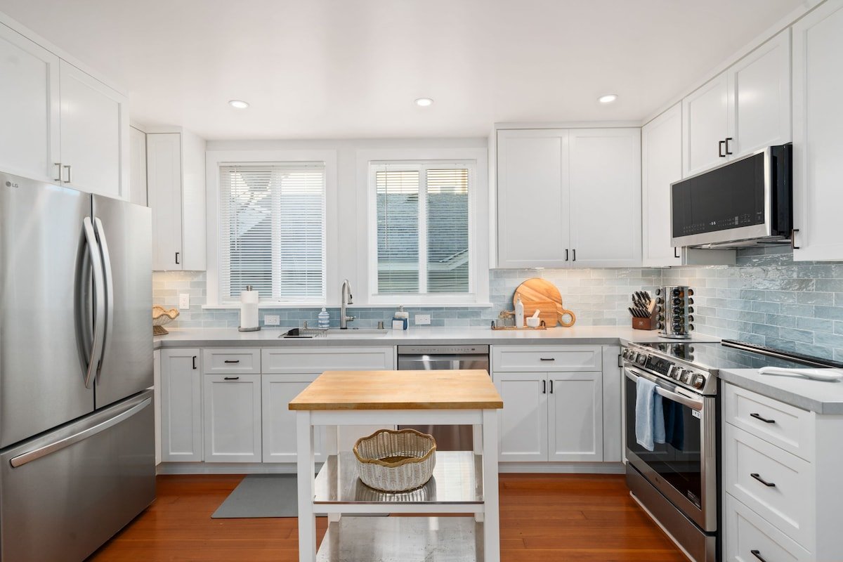 Beachfront Retreat Getaway gallery image 4