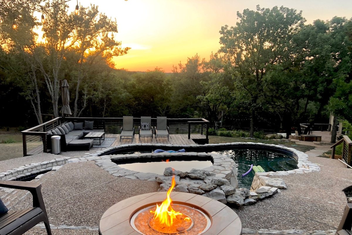 Multiple Family/Friends Setup on 2 woodsy acres! gallery image 2