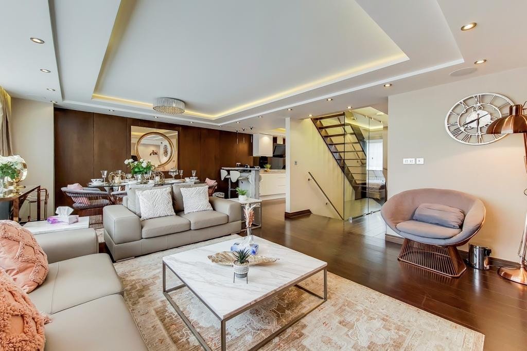 Luxurious 4Bed 3Bath Retreat Behind Selfridges AC gallery image 2