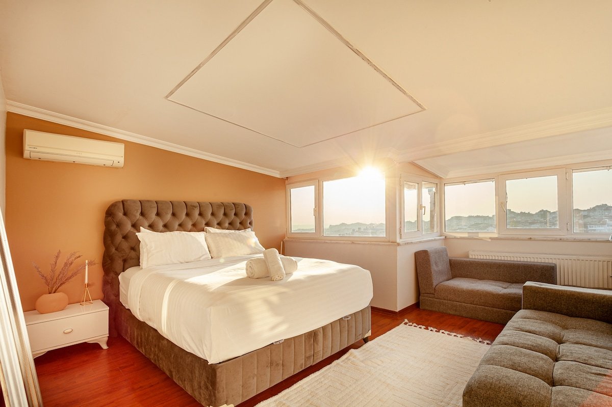 Duplex & Spacious 5BR-3BA Sea&City View 1min Metro gallery image 3