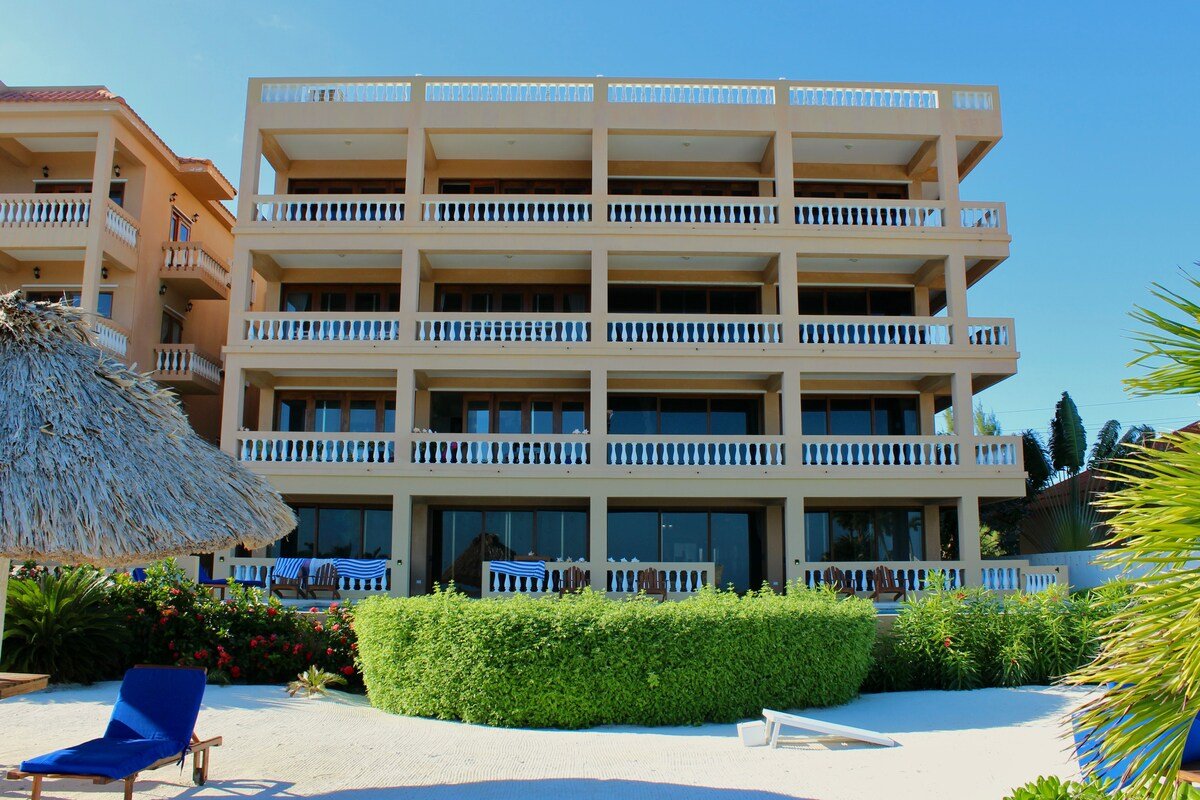 Pool & Beach Walkout Suite – Casa Del Sol Naciente gallery image 5