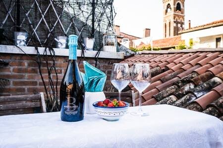 Ponte di Pietra – Loggia Rialto Apartments gallery image 3