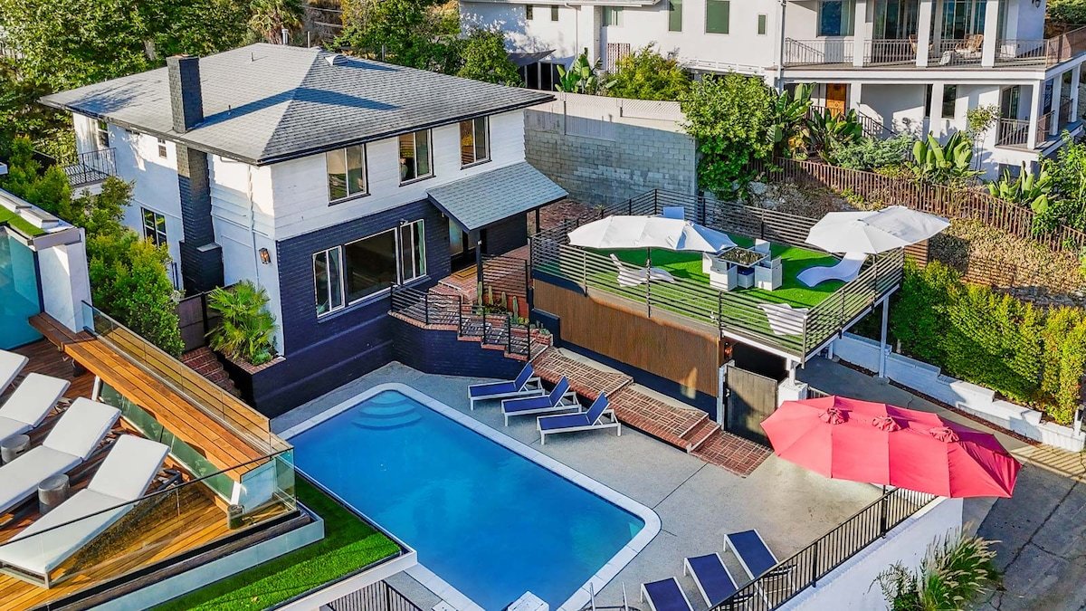 2 Homes Sleeps 30 Gated 2 Pools Views 11 Bedrooms gallery image 2