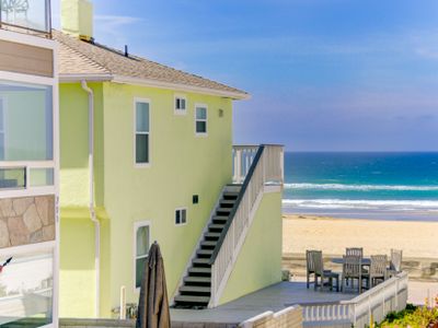 Oceanview Triple Deck w/ Huge patio Steps to Sand!