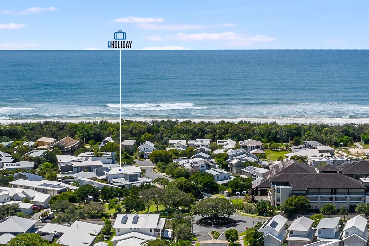 Cosy Coastal Charm – Cute Beach House by uHoliday gallery image 3