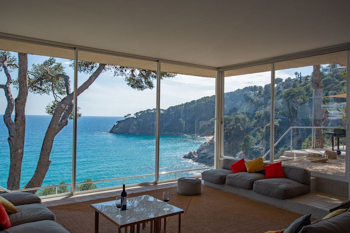 ★ CoastalVillas – Villa Porto Pi ★ on the beach! gallery image 2