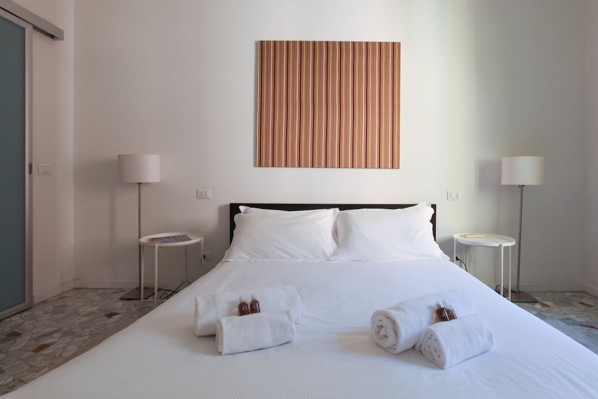 Bocconi Navigli Boutique 3BR I Hacca Collection gallery image 4