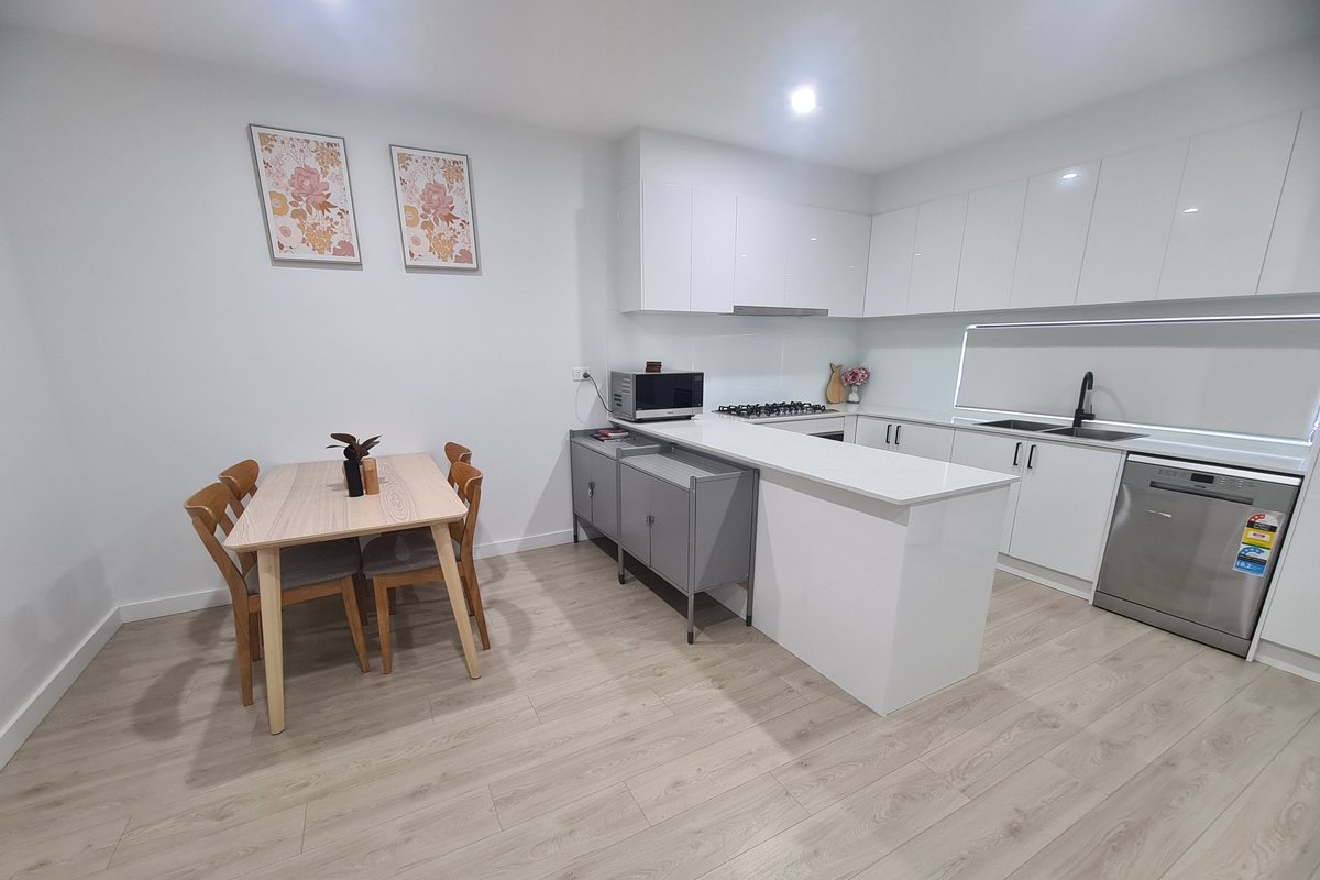 2 Houses Retreat (10 & 12)