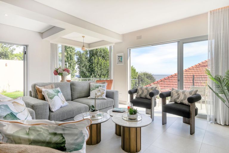 Lisburn Duo on Clifton - Modern apt with views