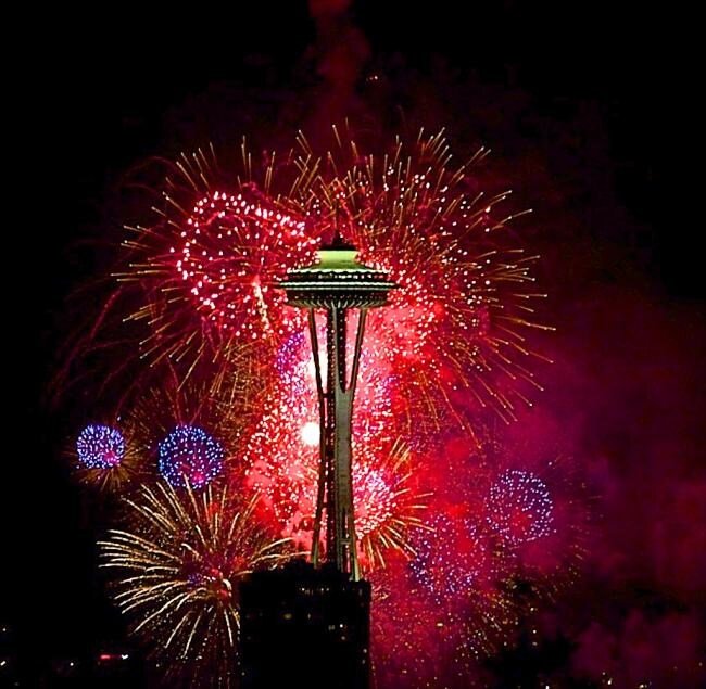 CapHill 3B3B, Space Needle, Free Parking & A/C gallery image 5