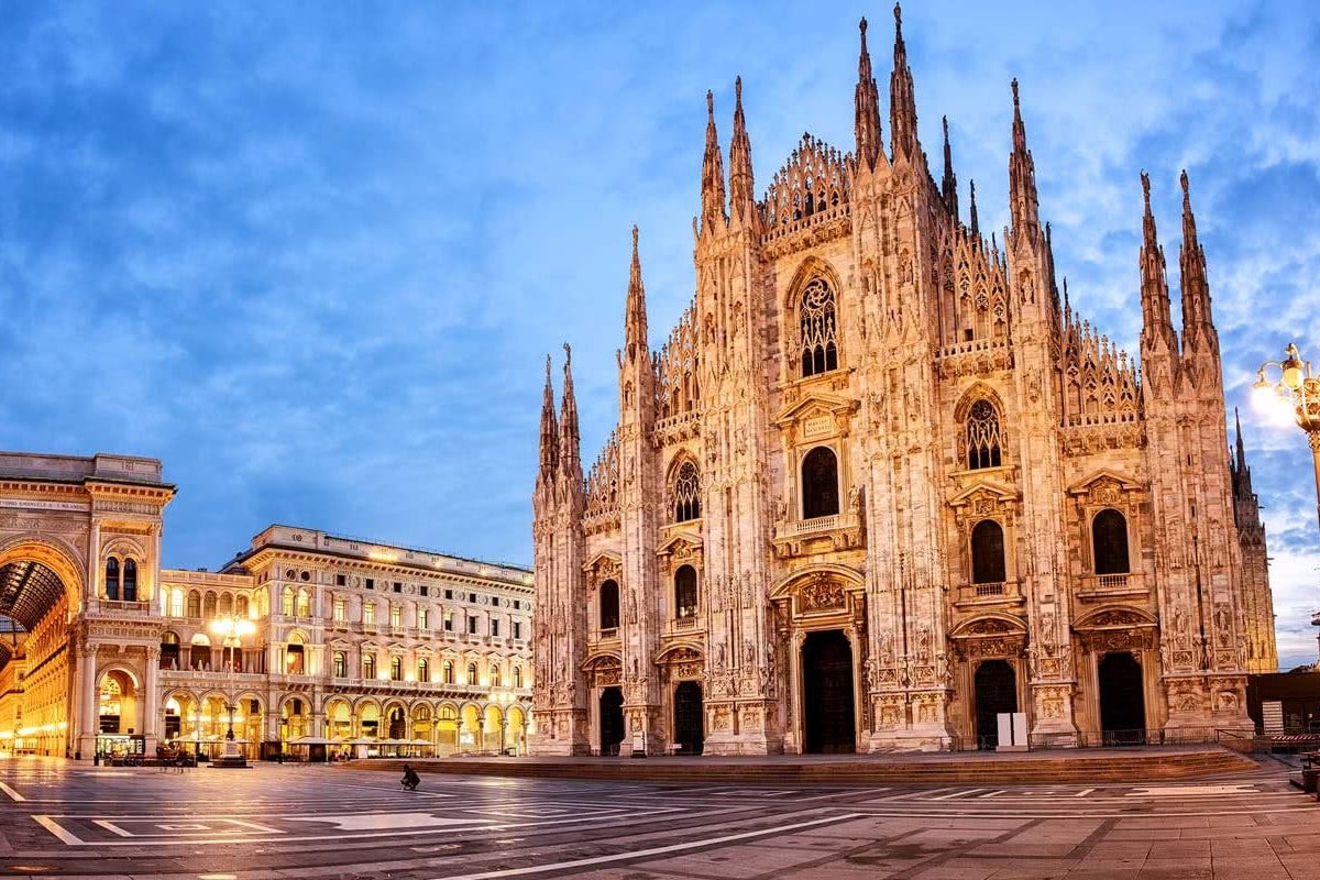 DOWNTOWN***** Erculea DUOMO ~ REAL MILANO gallery image 2
