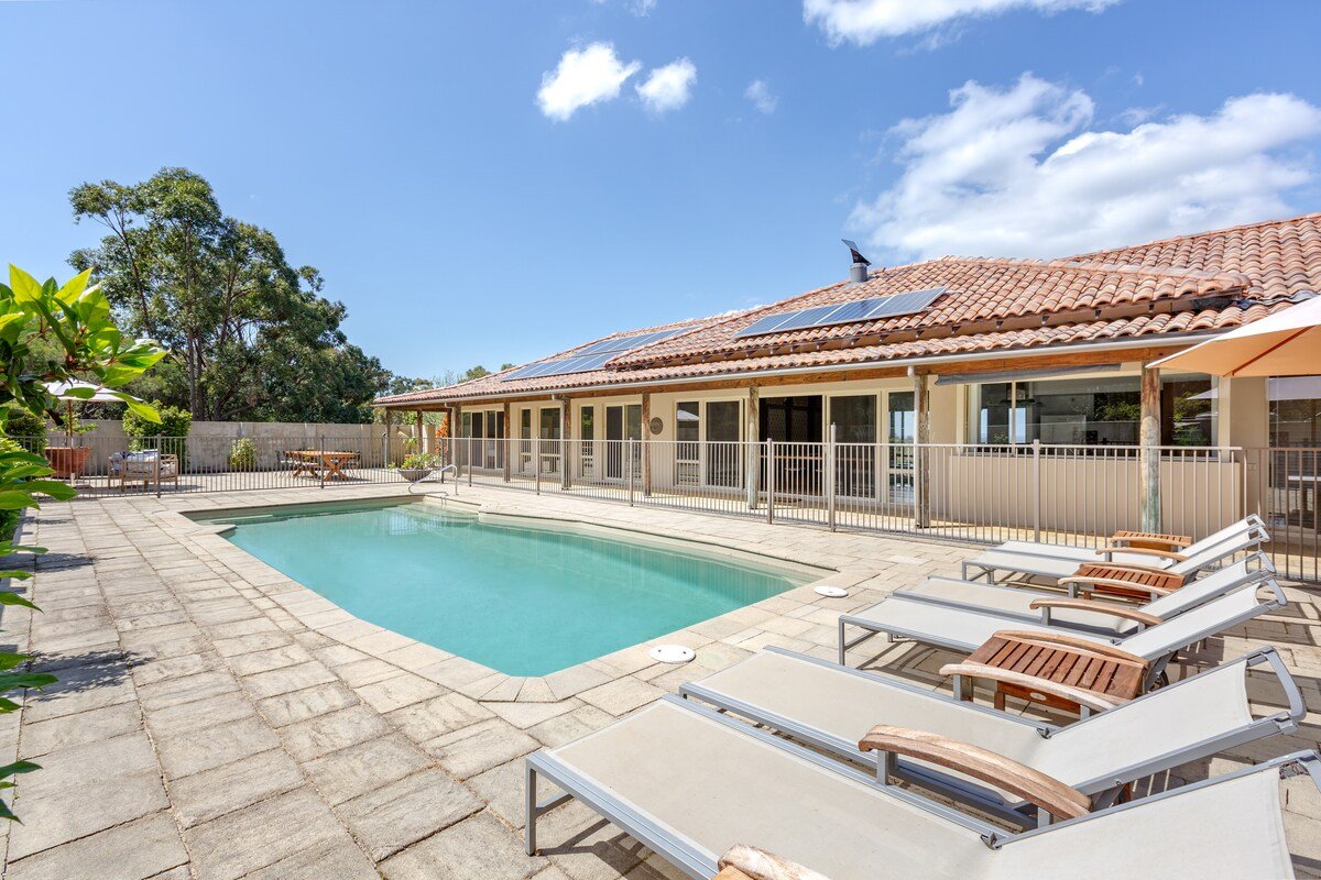 Casa Marni—Luxe Pool Escape with Breathtaking View gallery image 2