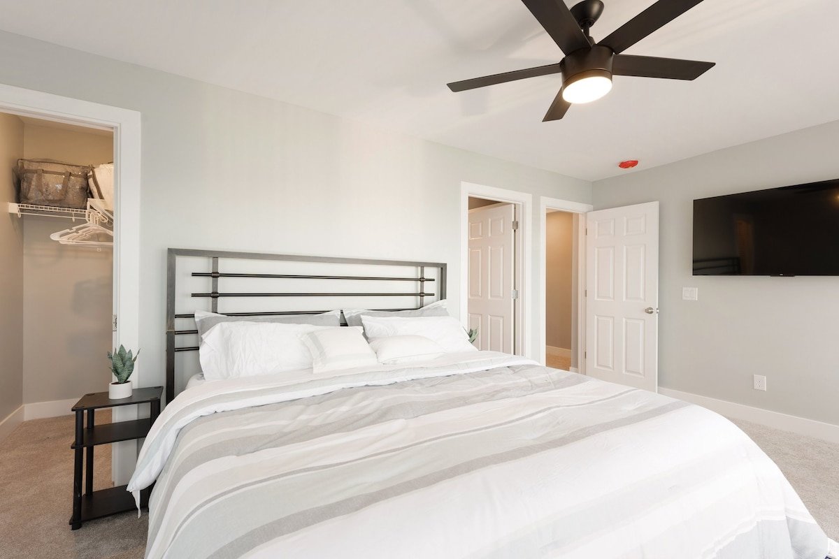 # Lake Home for all occasions gallery image 4