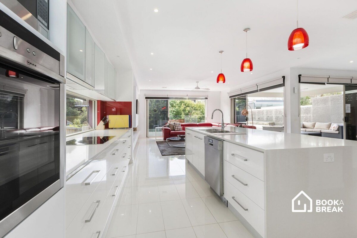 Tyrone Beachside Luxury | Home Theatre & Study gallery image 3