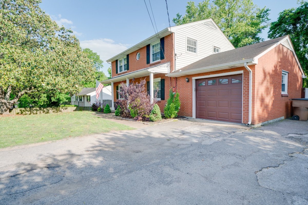 Nashville Home w/ Pool Near Downtown & Airport gallery image 4