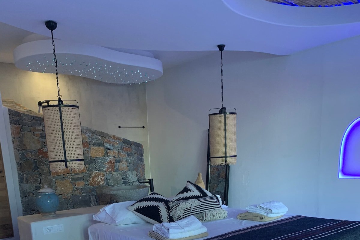 INFINITY ART VILLA gallery image 5