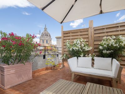 Centro storico Roma: attico con terrazza privata