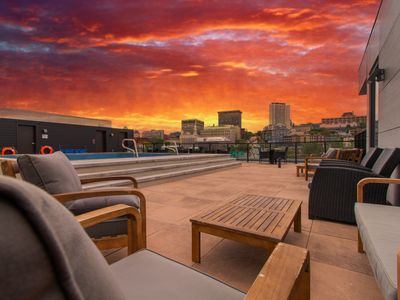 L’Oasis: 2 Salles De Bain-Parking-Piscine-Roof top