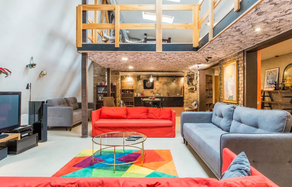 Stylish Liberty Loft Penthouse gallery image 2