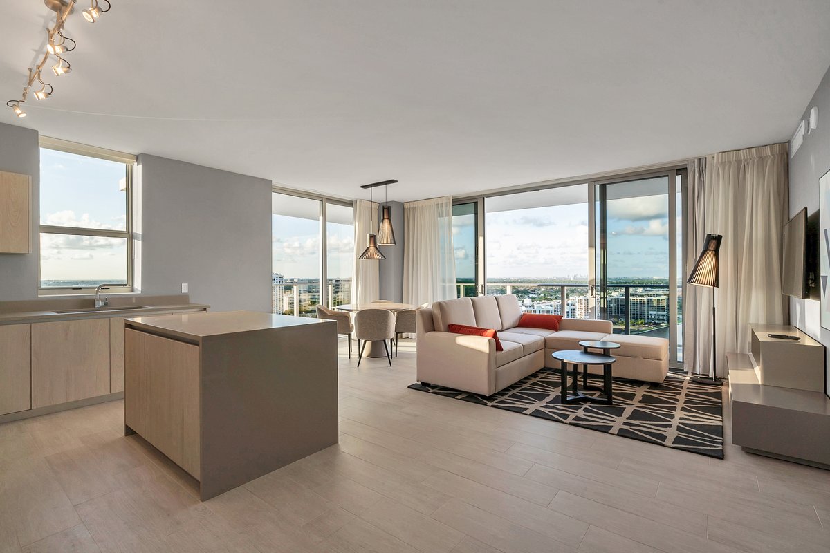 Amazing 4 BR with breathtaking ocean & city views