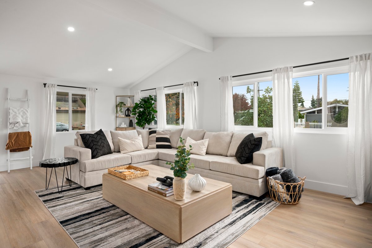 Modern Luxe Mission Valley 3 BR with Game Room