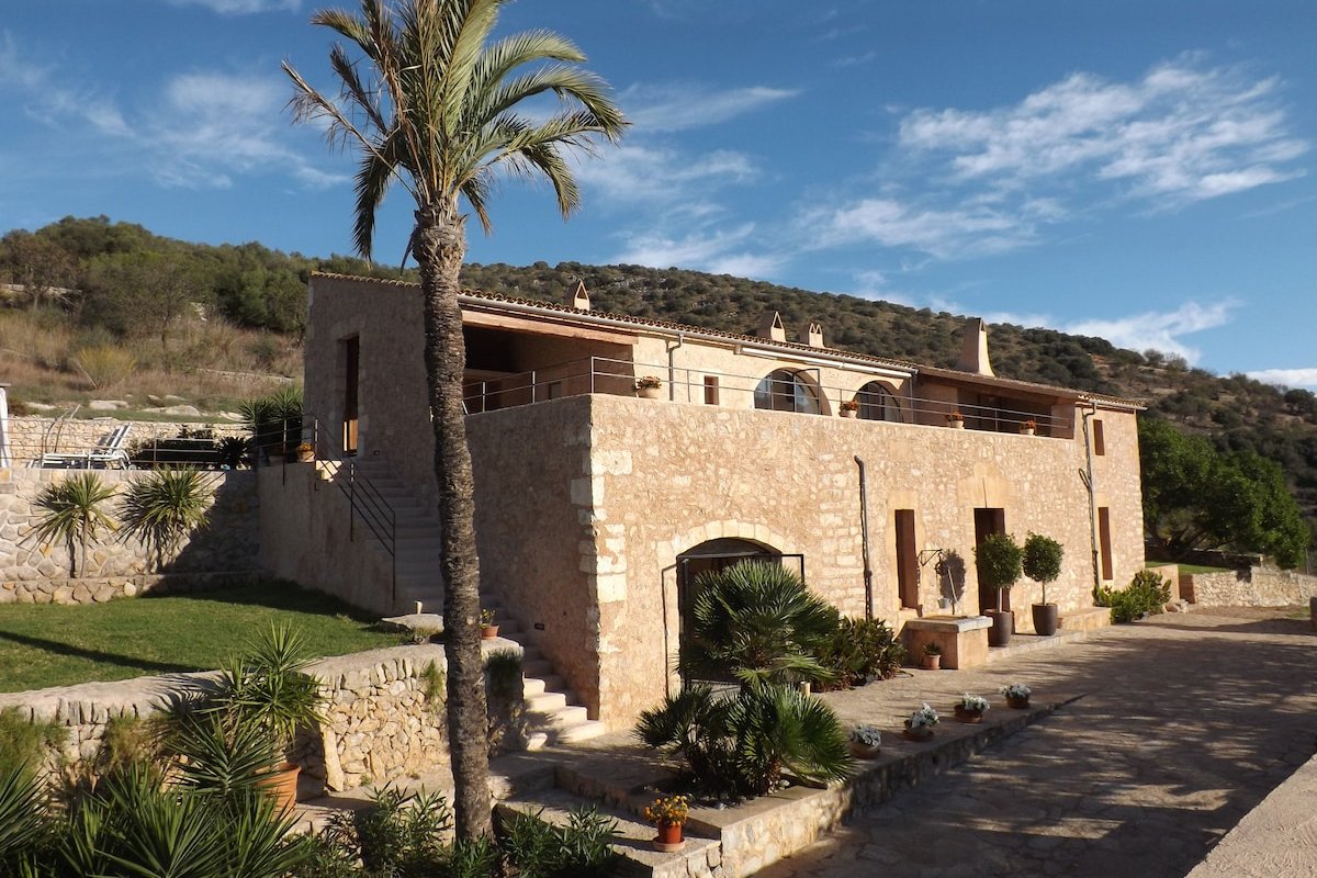 FINCA SES VOLTES-TRAUMANWESEN! gallery image 3