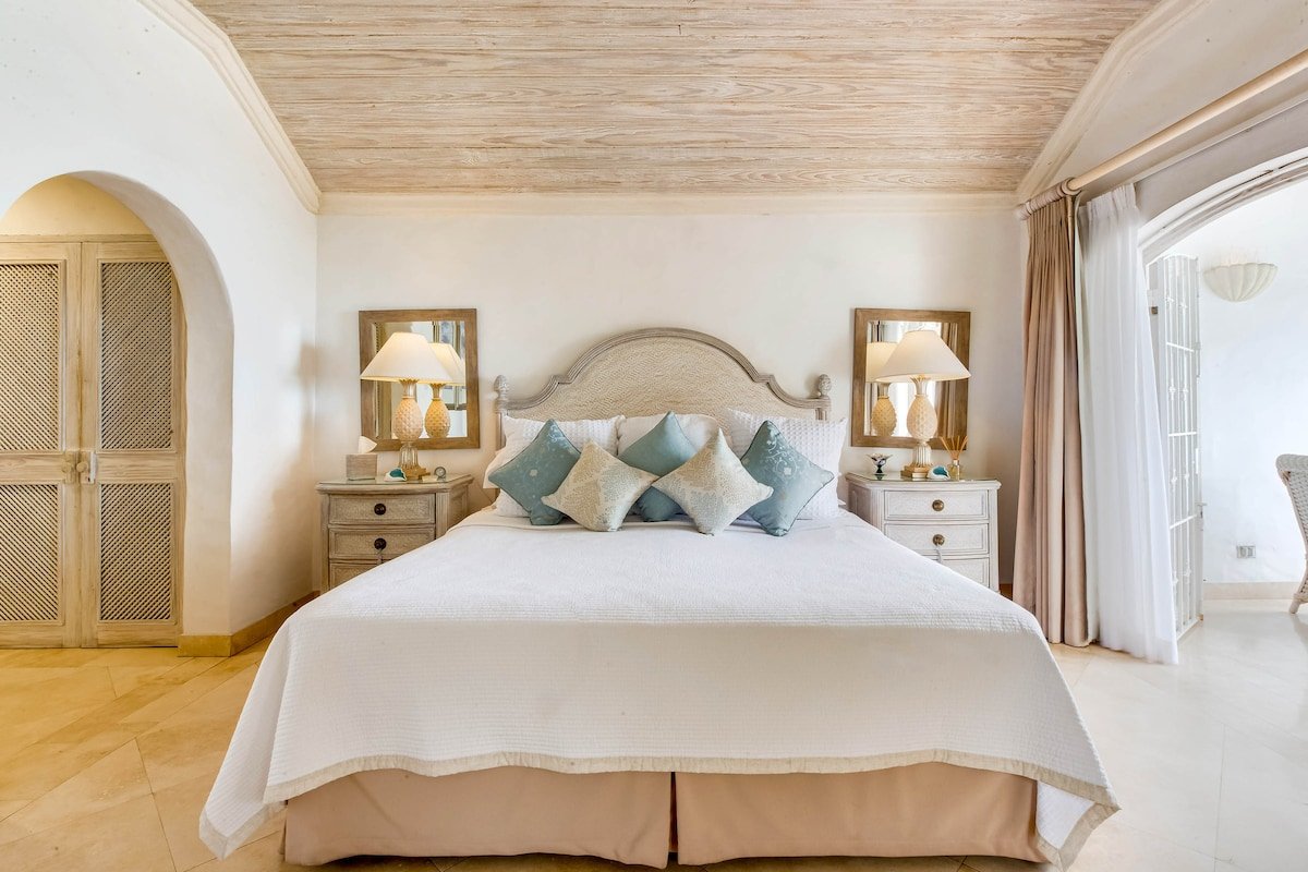 Ixoria gallery image 3