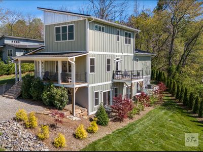 *4 miles to Downtown Asheville *2 Kings* Hot Tub*