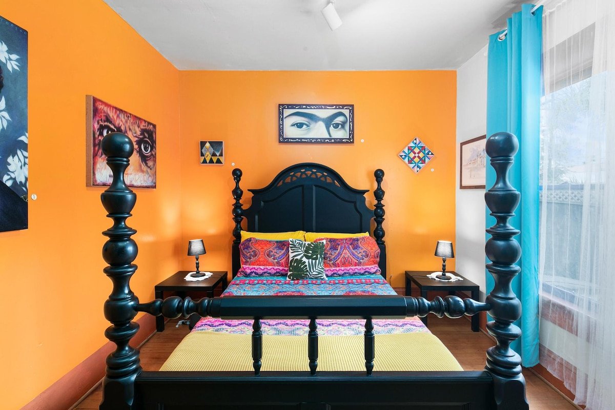 Whimsical Artist’s Retreat | Heated Pool + Spa gallery image 5