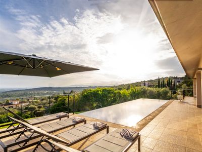 Mallorca Holiday Villa, piscina con bonitas vistas