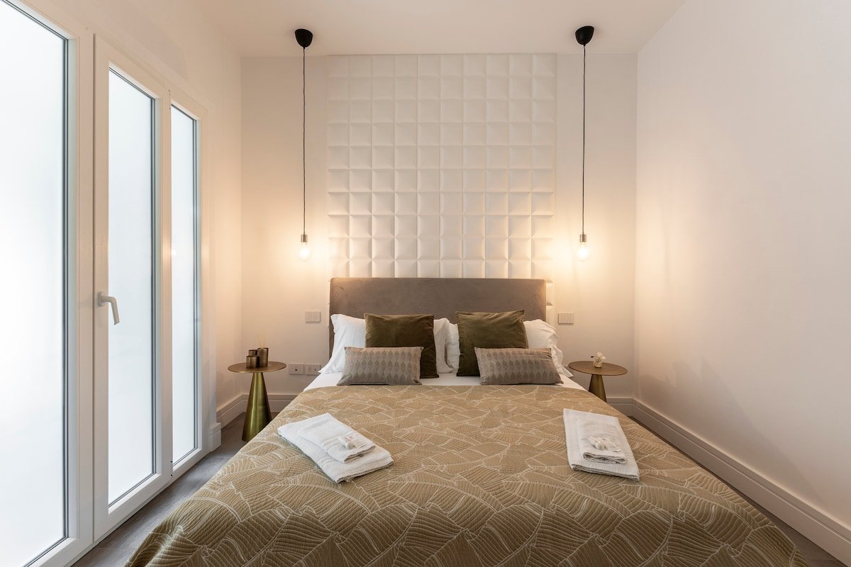 A26 – Premium apartment in Naples gallery image 3