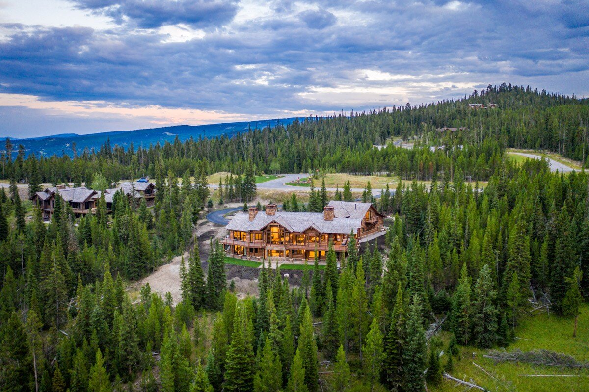 Mountain Valley Estate-Luxe Home in Spanish Peaks! gallery image 3