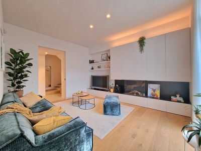 Unique 2-bedroom apartment with a private patio