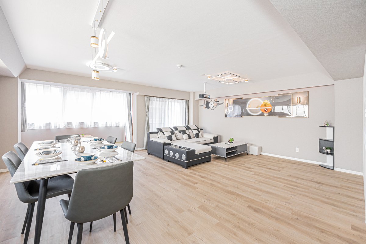 豪華な３寝室３トイレ２バスルーム！家庭シアター付、フルキッチン付！キッズルーム、ガレージ利用可！