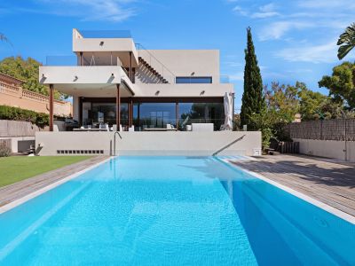 Villamarinacristal minimalist optional heated pool