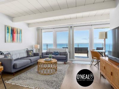 1960’s Rio Del Mar Beach House – Stunning Views!