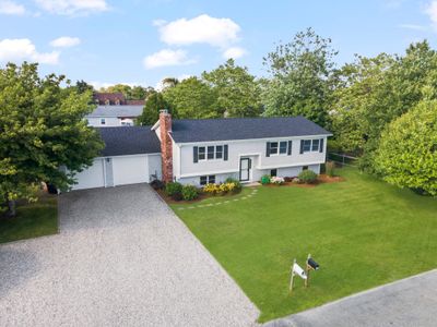 Walk to Beach! 6BR, A/C, Large Deck!