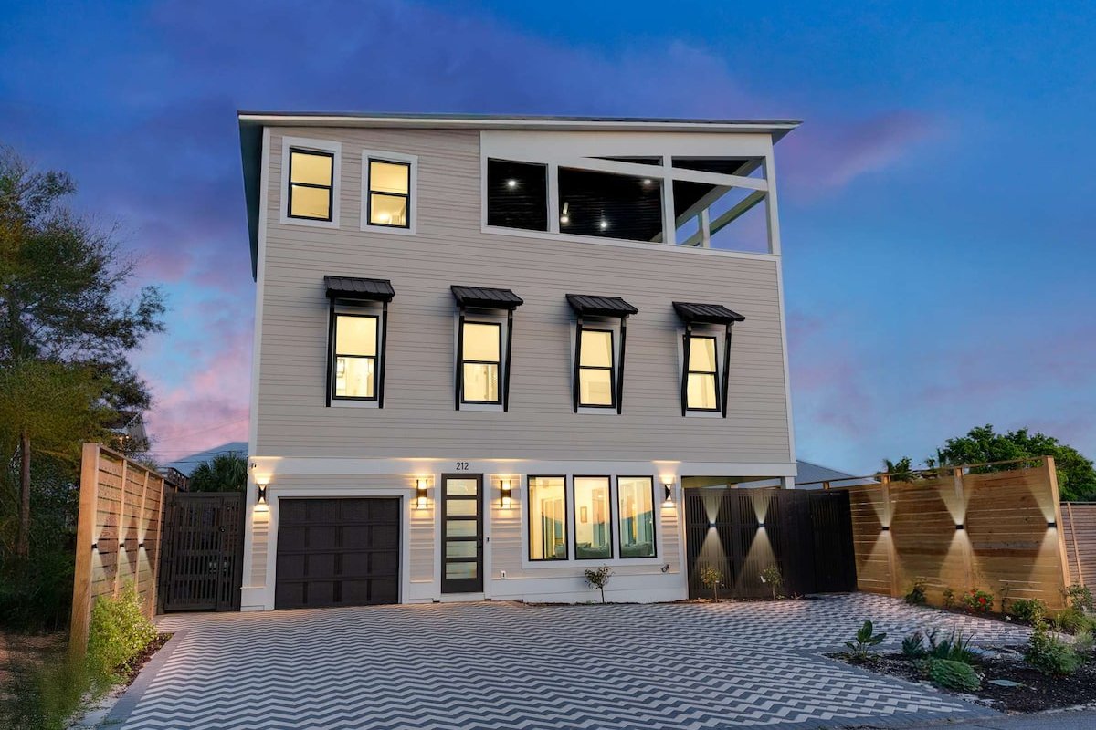 LUX “The Ohana” Pvt Pool, Golf Cart, Steps 2 Beach