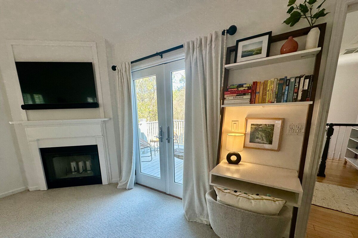 Charming, Beautiful Hamptons/North Fork Gem gallery image 5