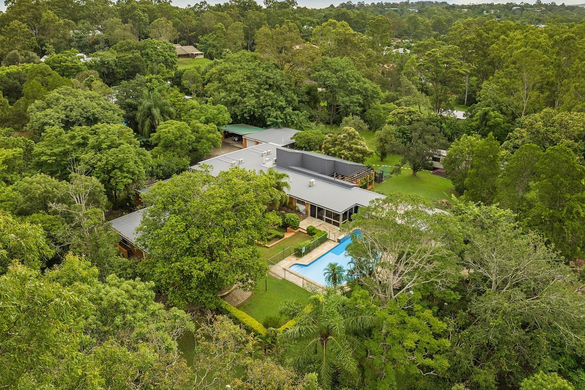 9 Bedrooms | 2 Dwellings | Pool | Spa | Acreage gallery image 2
