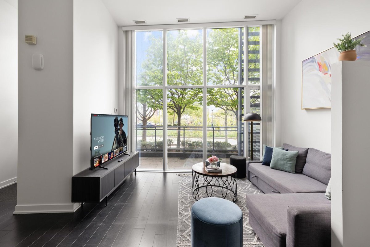 Luxury 4BR Home | King Bed| Sleeps 12 w/ Parking!