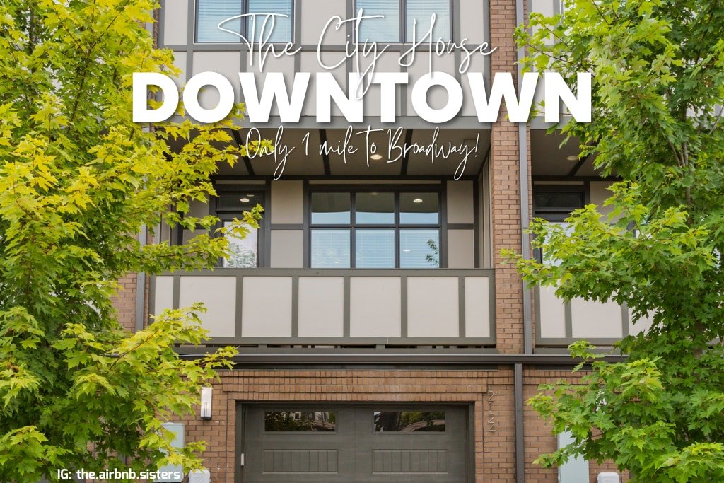 The City House – 1 mile to Broadway/Sleeps 12! gallery image 2